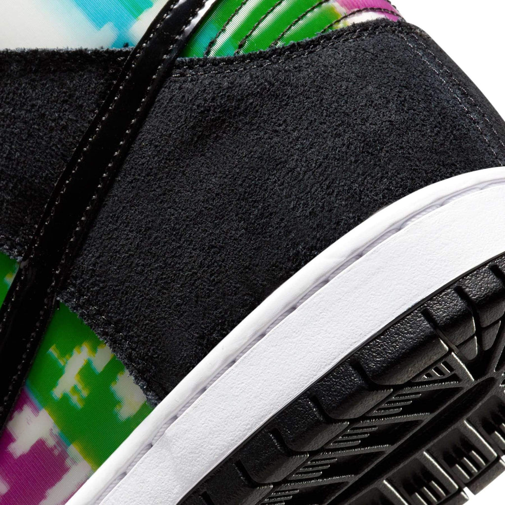 Nike SB Dunk High 'TV Signal'